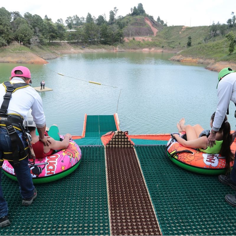 Ingreso-a-Parque-Niños-Guatape